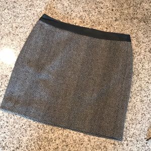 Banana Republic Herringbone Wool Skirt | 2p | NWOT